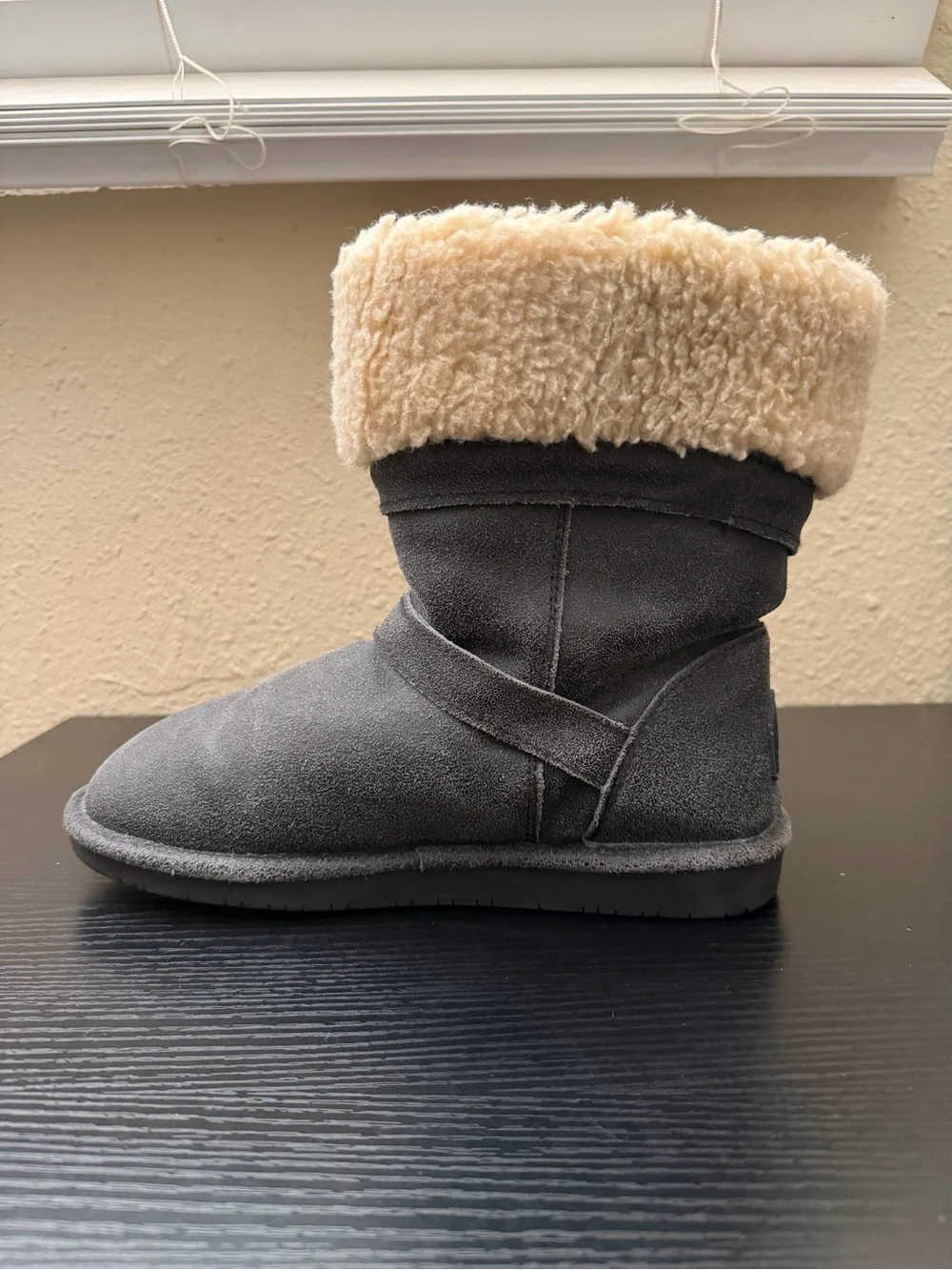 BearPaw rugged cozy